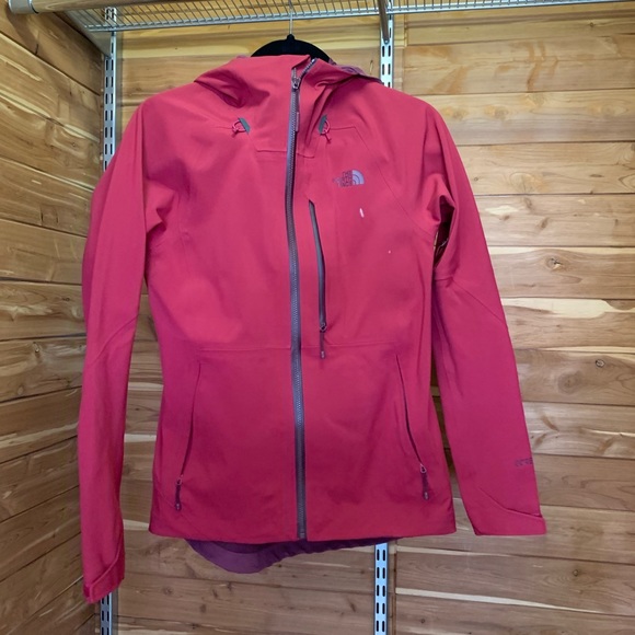 The North Face Women’s Apex GTX 2.0 Jacket. Gore-Tex. Red. Size small. - Picture 1 of 4